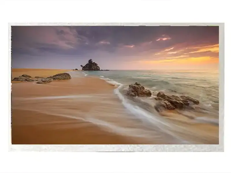 TFT LCD display showing a beach sunset image on screen.